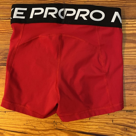 Red Nike pros. Size women’s extra small. - Picture 3 of 3